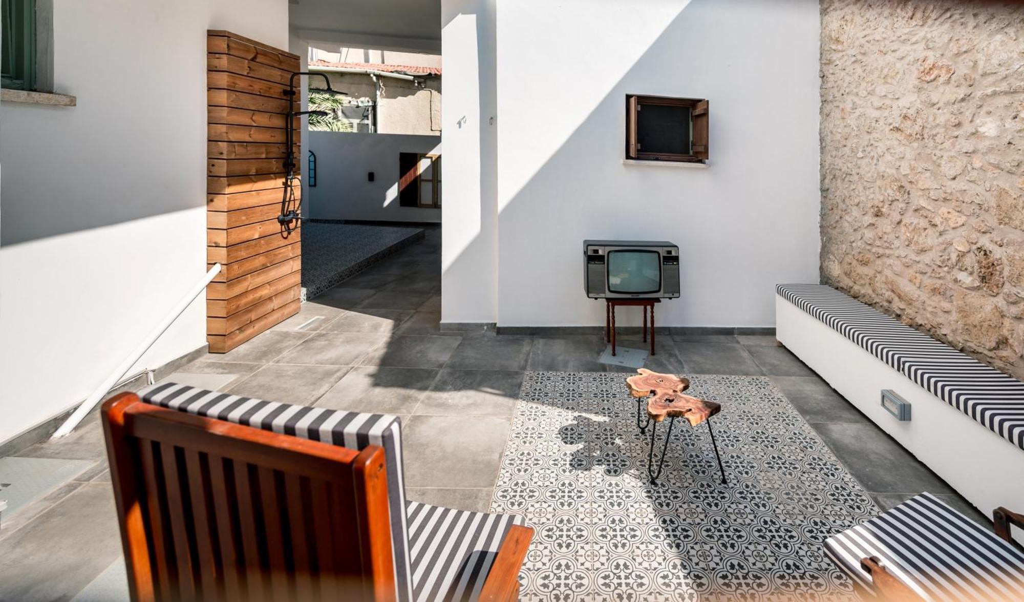 Diamante Guest House-ground *