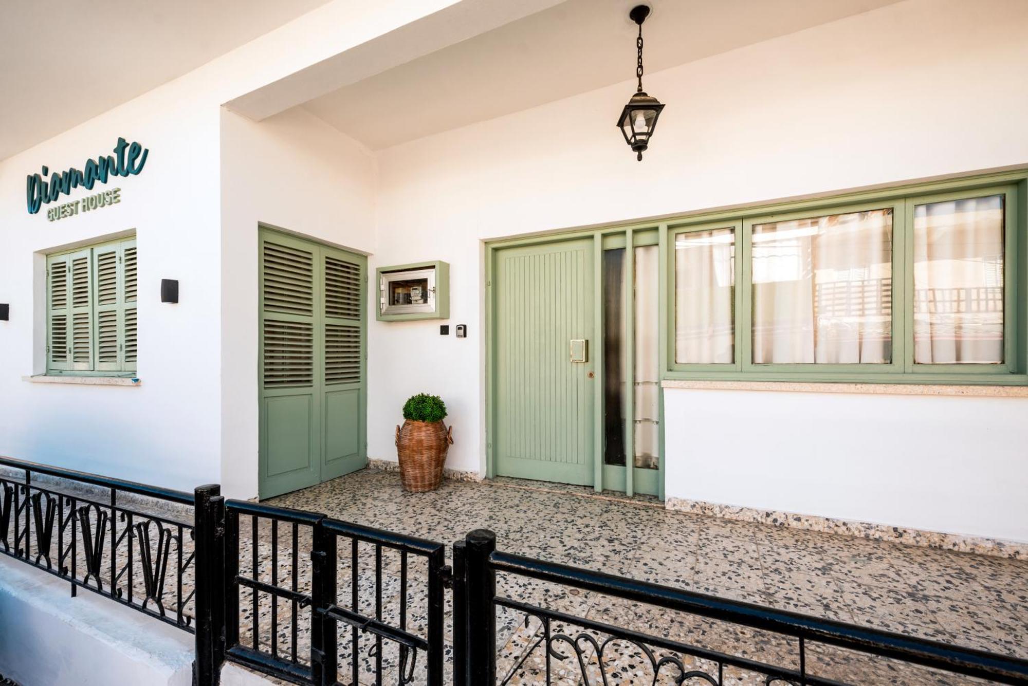 Diamante Guest House-ground *